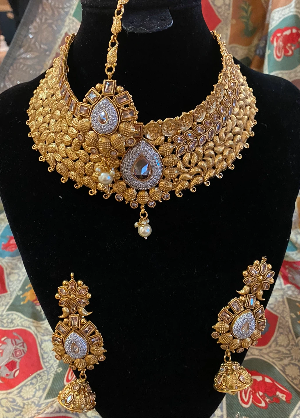 Gold brass Choker Necklace and Earring gala  Set with Pearls - photo 5