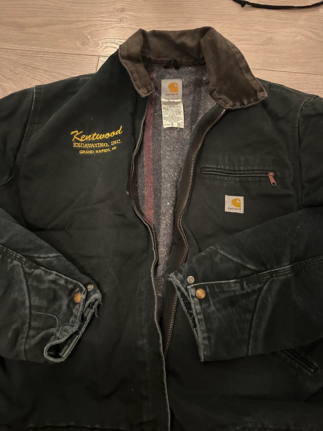 Carhartt Insulated Work Jacket - photo 2