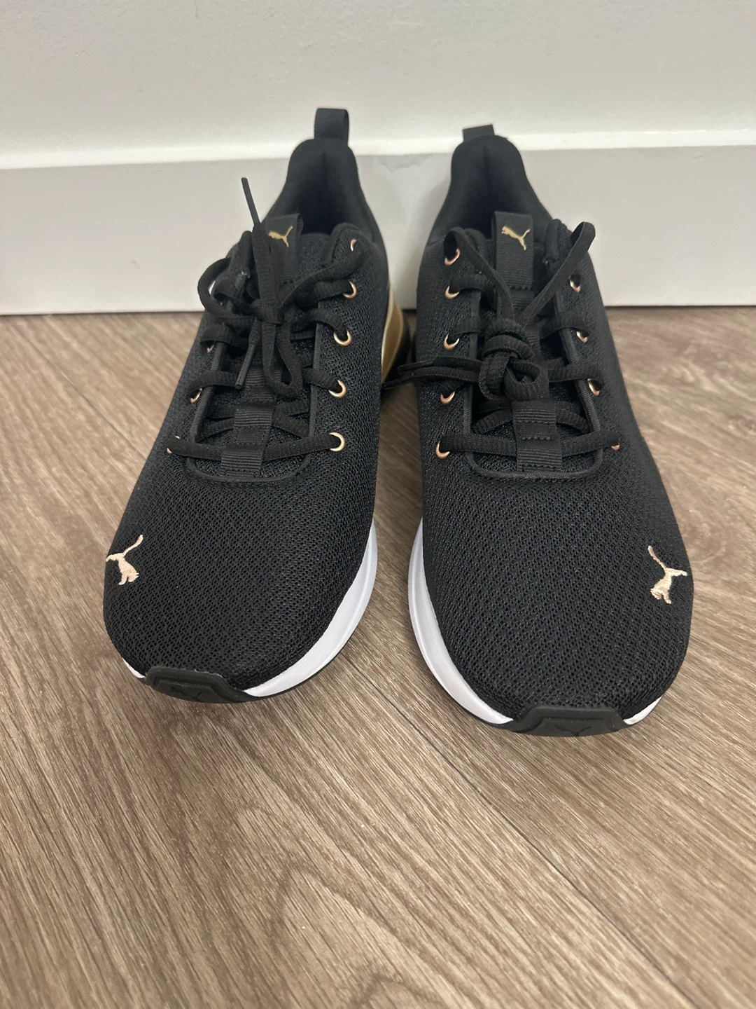 🏆Puma unisex Running Shoes Black/🏆Gold Size 7.5