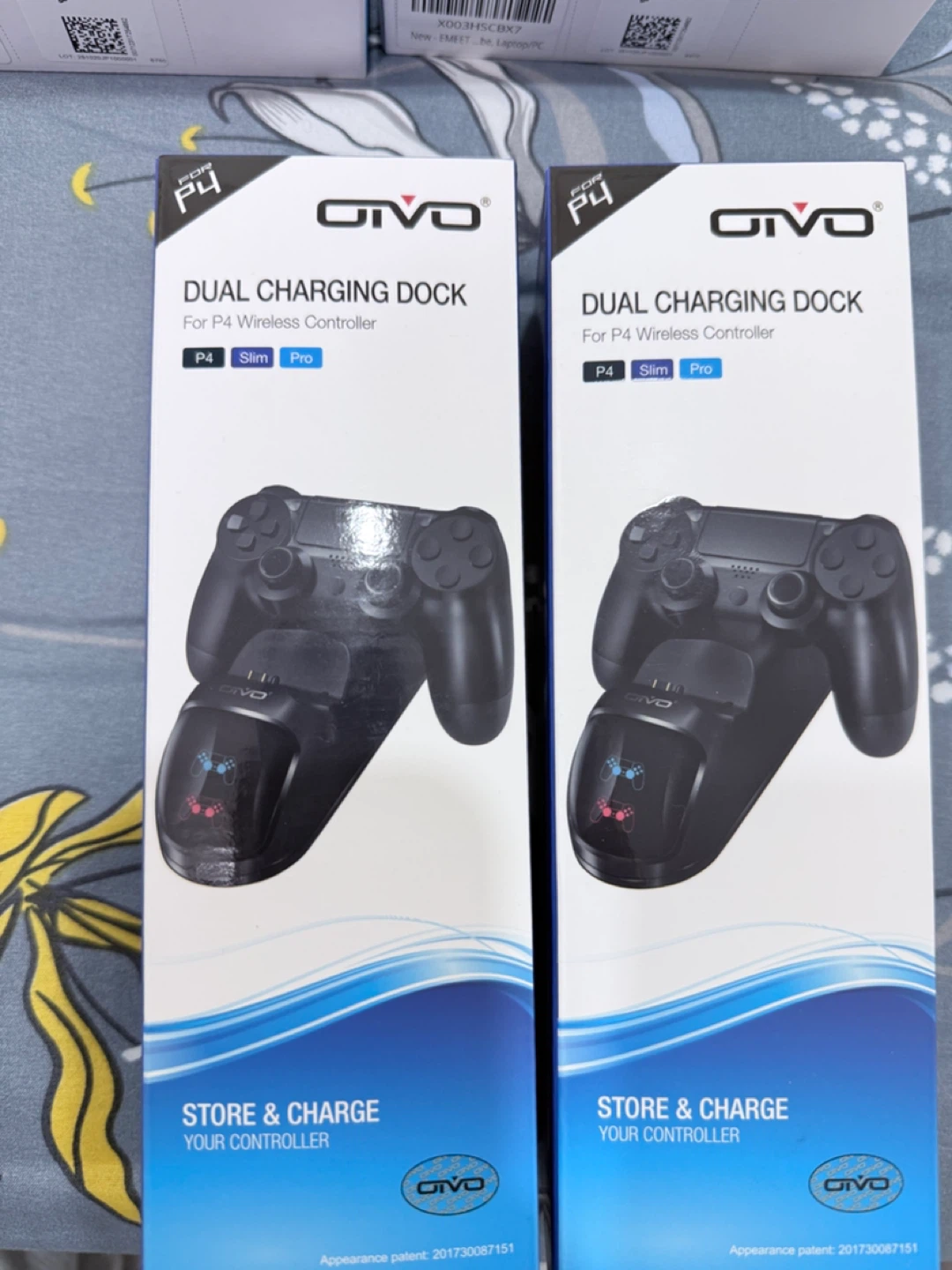 OIVO Dual Charging Dock for PS4 Wireless Controllers - photo 2