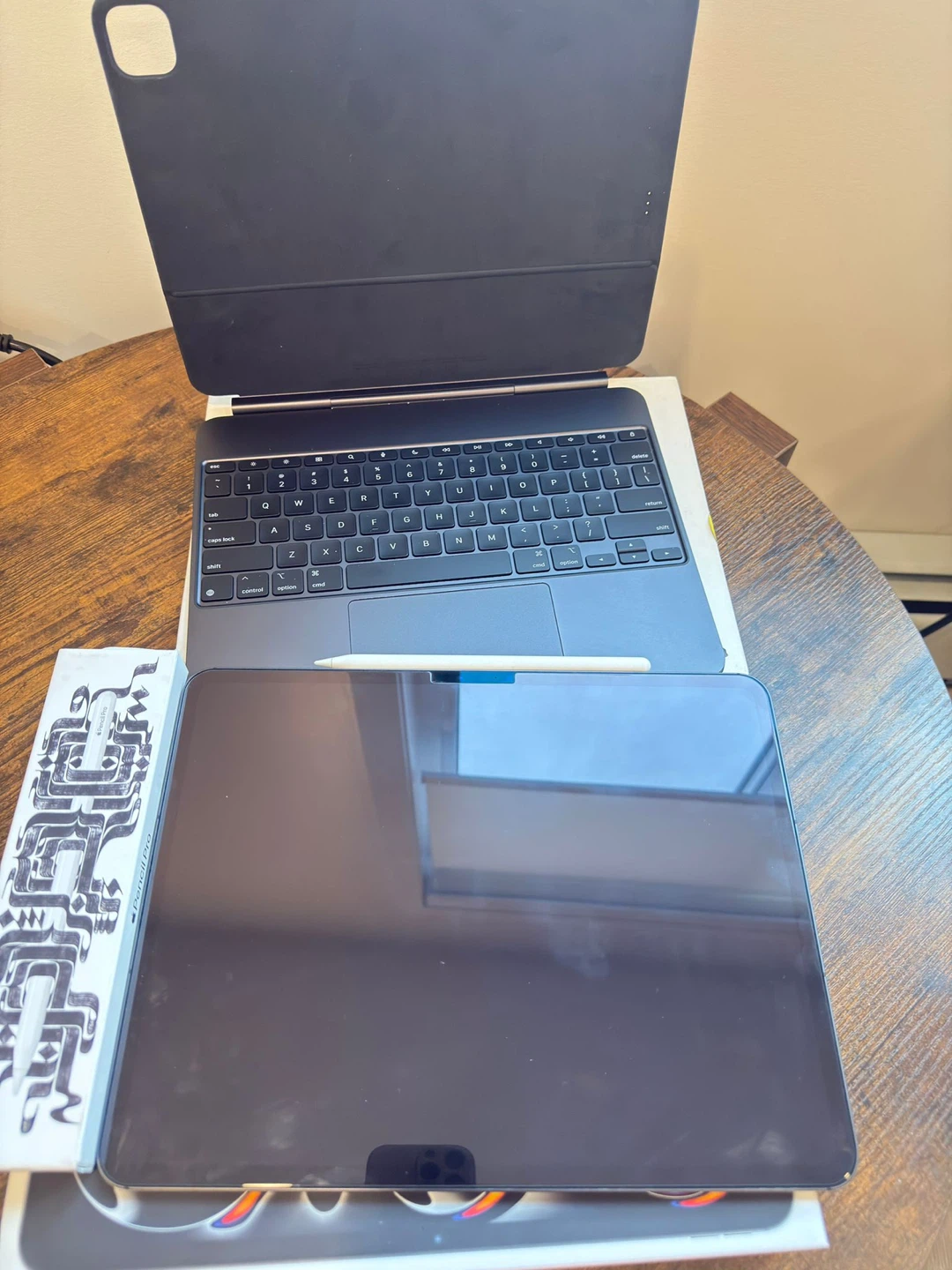 Apple iPad Pro 13 inch with Magic Keyboard and Apple Pencil - photo 4