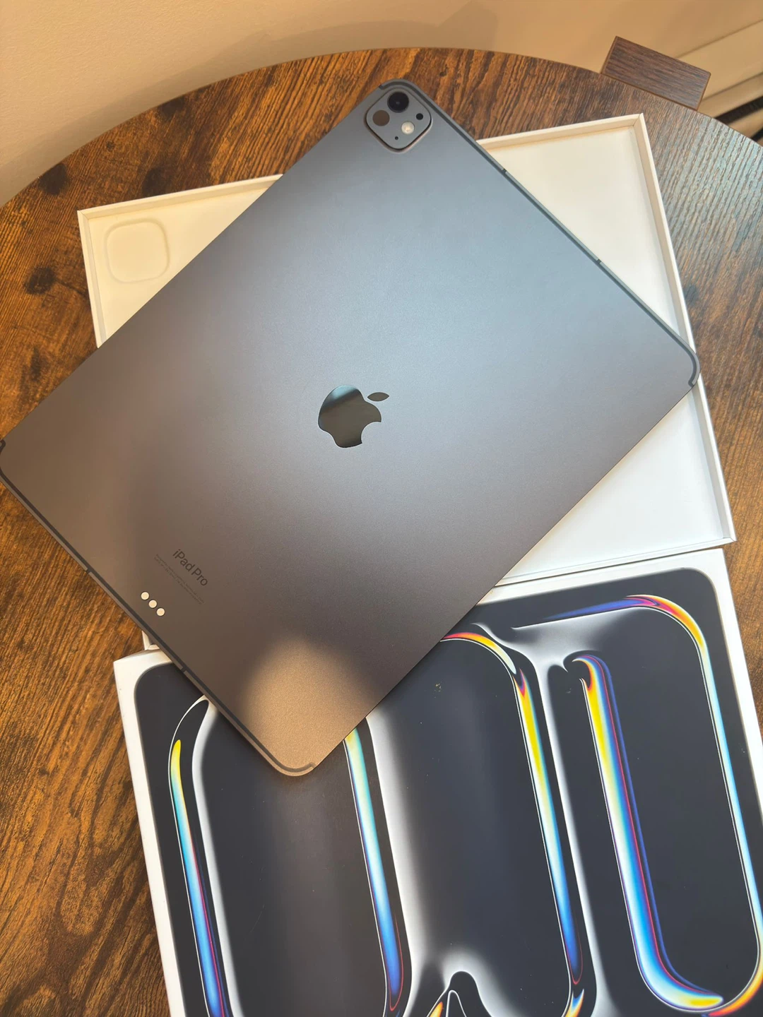 Apple iPad Pro 13 inch with Magic Keyboard and Apple Pencil - photo 2