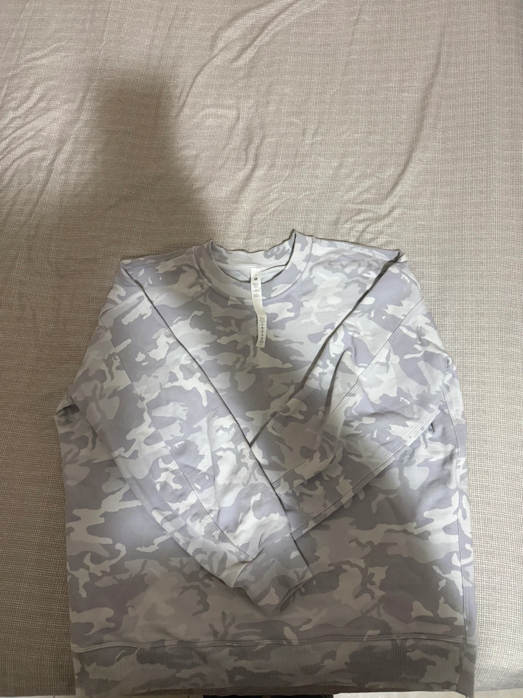 Lululemon Camo Crewneck Sweatshirt Size 4