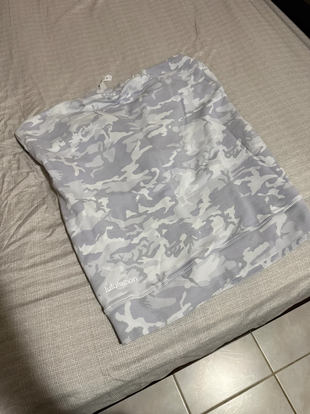 Lululemon Camo Crewneck Sweatshirt Size 4 - photo 5