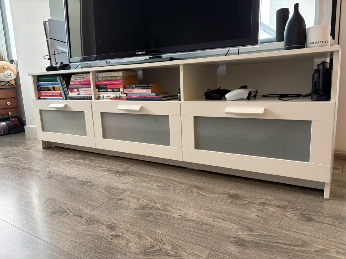 IKEA media/tv console. Cheap, quick sale, pick up only - photo 4