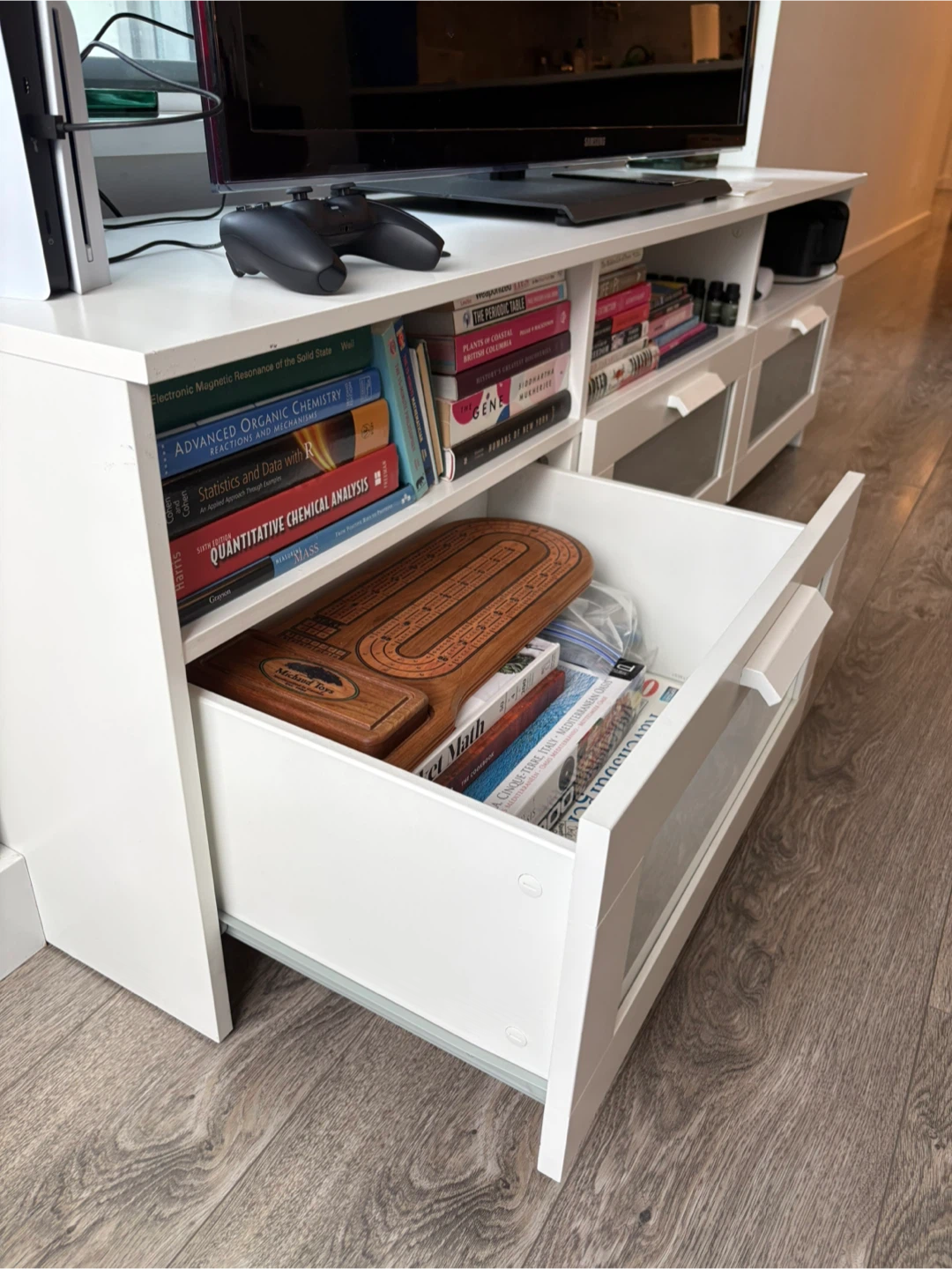 IKEA media/tv console. Cheap, quick sale, pick up only - photo 3