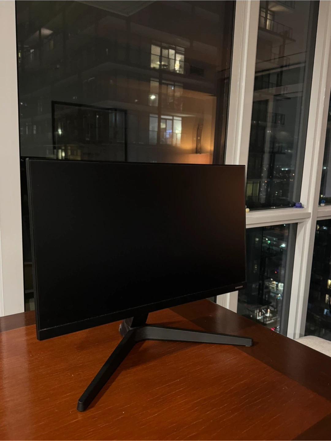Samsung 22” Monitor – Great Condition! - photo 2