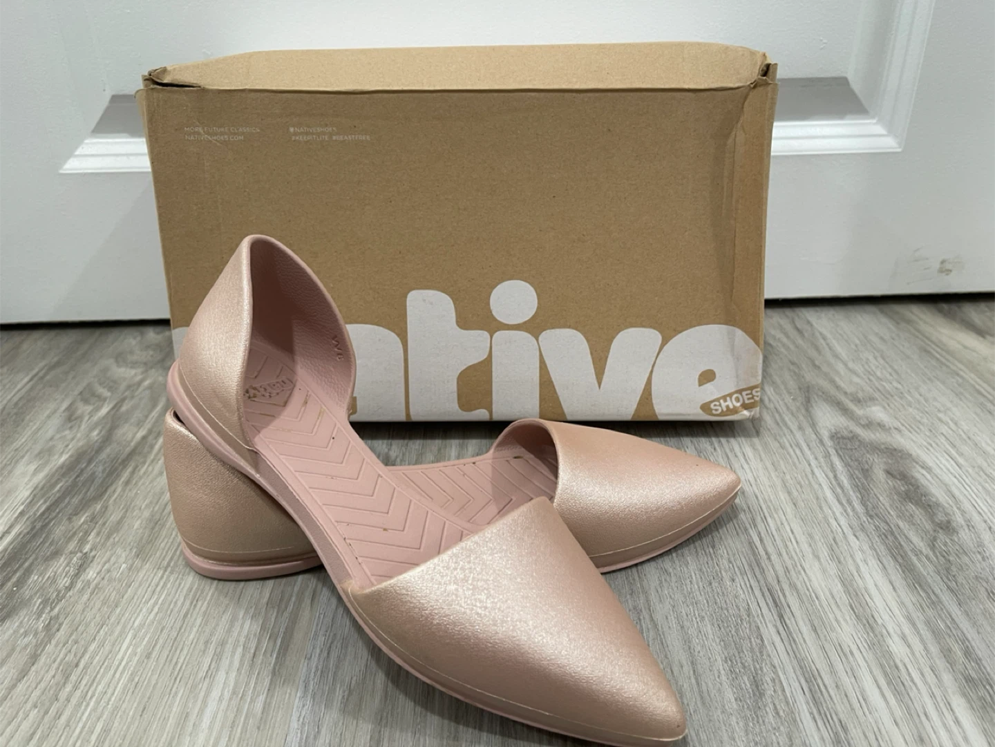 Native Audrey Metallic Flats - Size 6