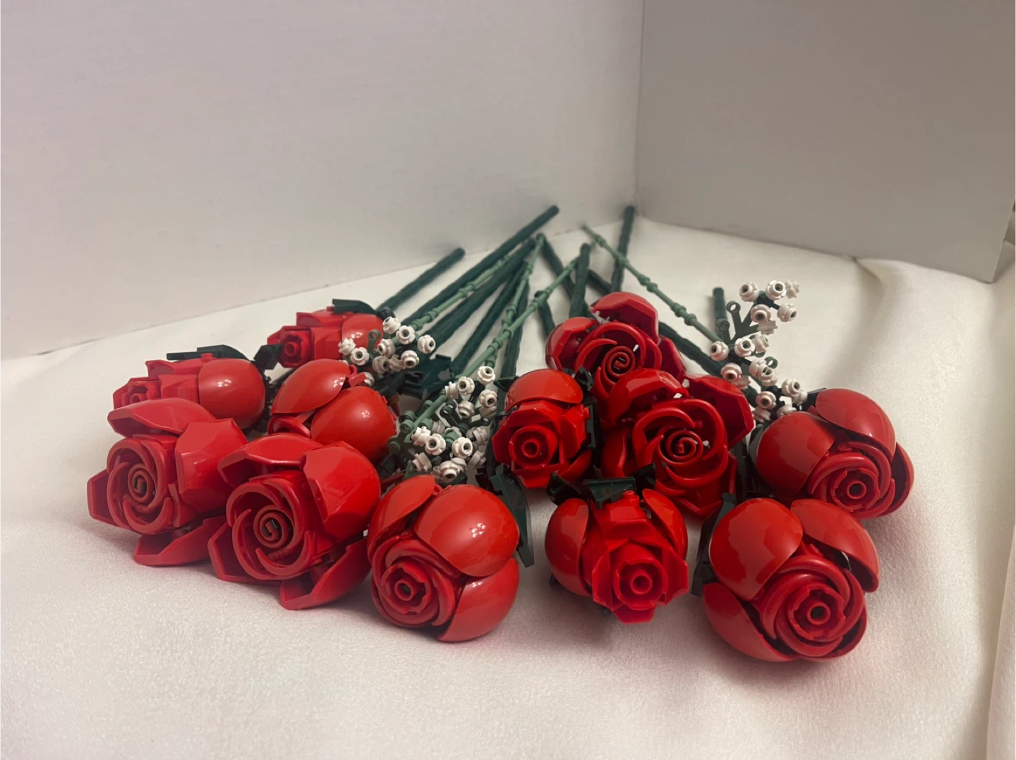 LEGO Red Roses Flower Bouquet Building Set