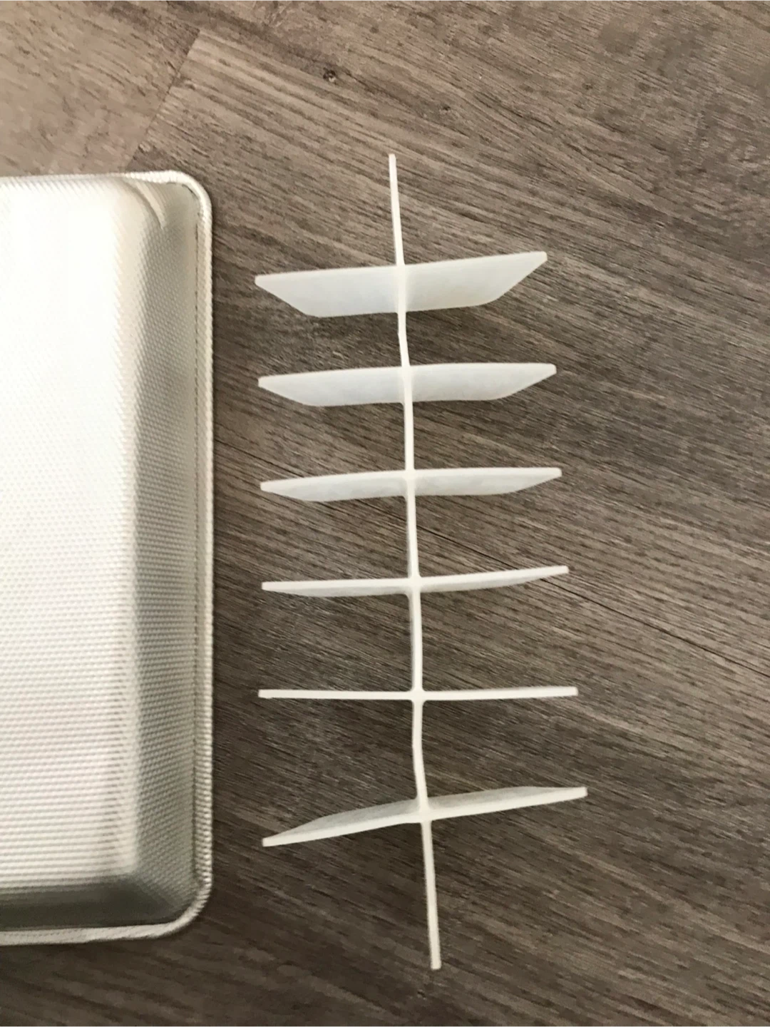 Vintage Aluminum with Plastic Insert Ice Cube Trays - photo 5