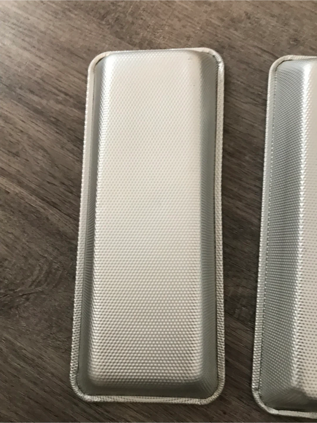 Vintage Aluminum with Plastic Insert Ice Cube Trays - photo 3
