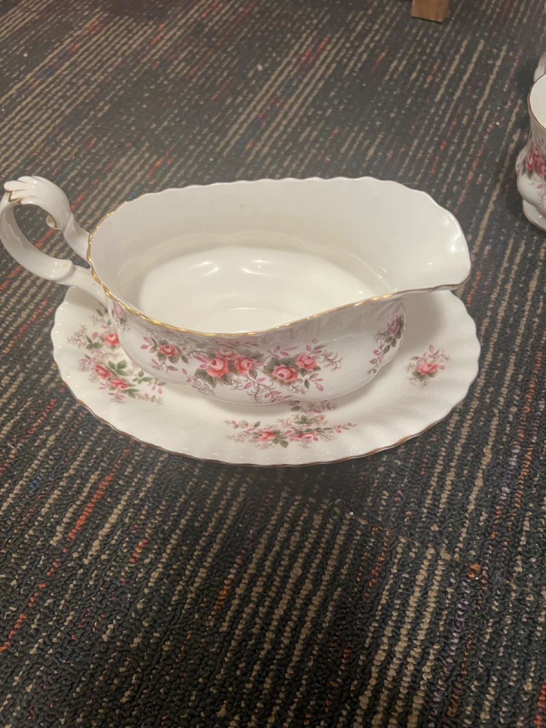 Royal Albert Lavender Rose Bone China  Set - photo 3