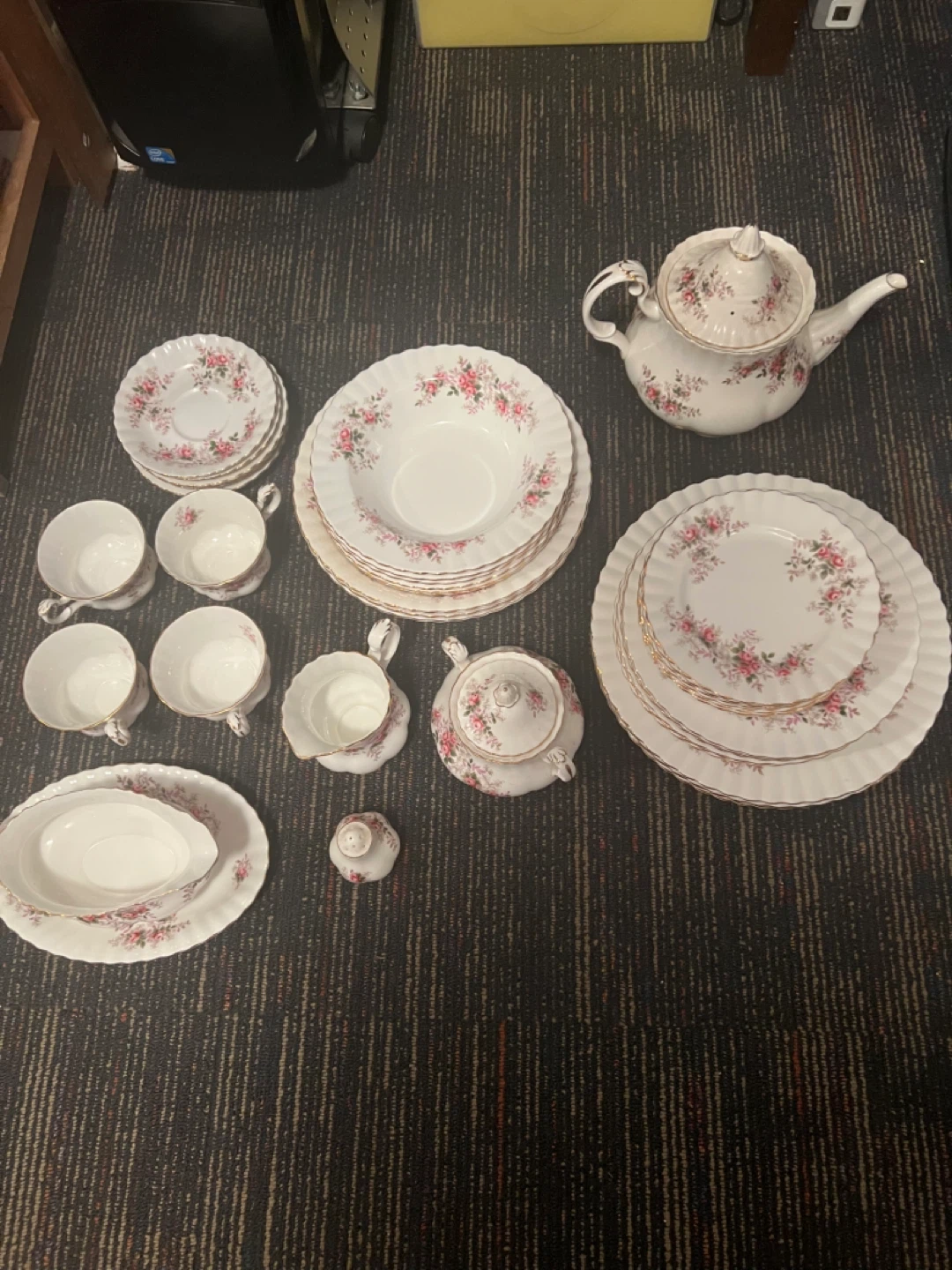 Royal Albert Lavender Rose Bone China  Set