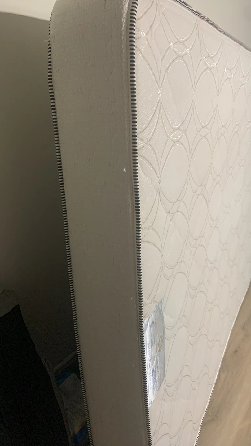 Queen Mattress - photo 2