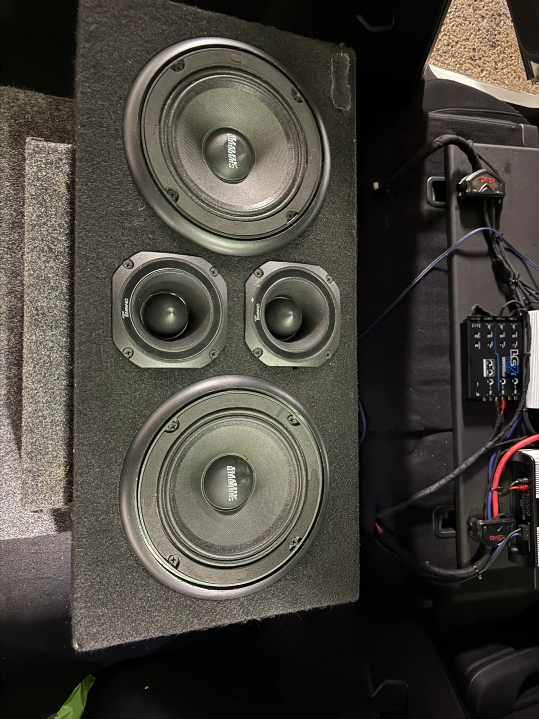MID RANGE SPEAKERS with box