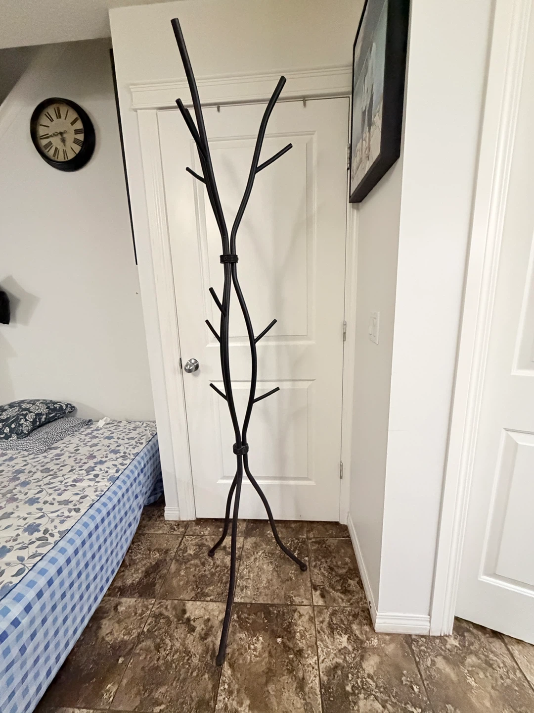 Black Metal Tree Branch Coat Rack