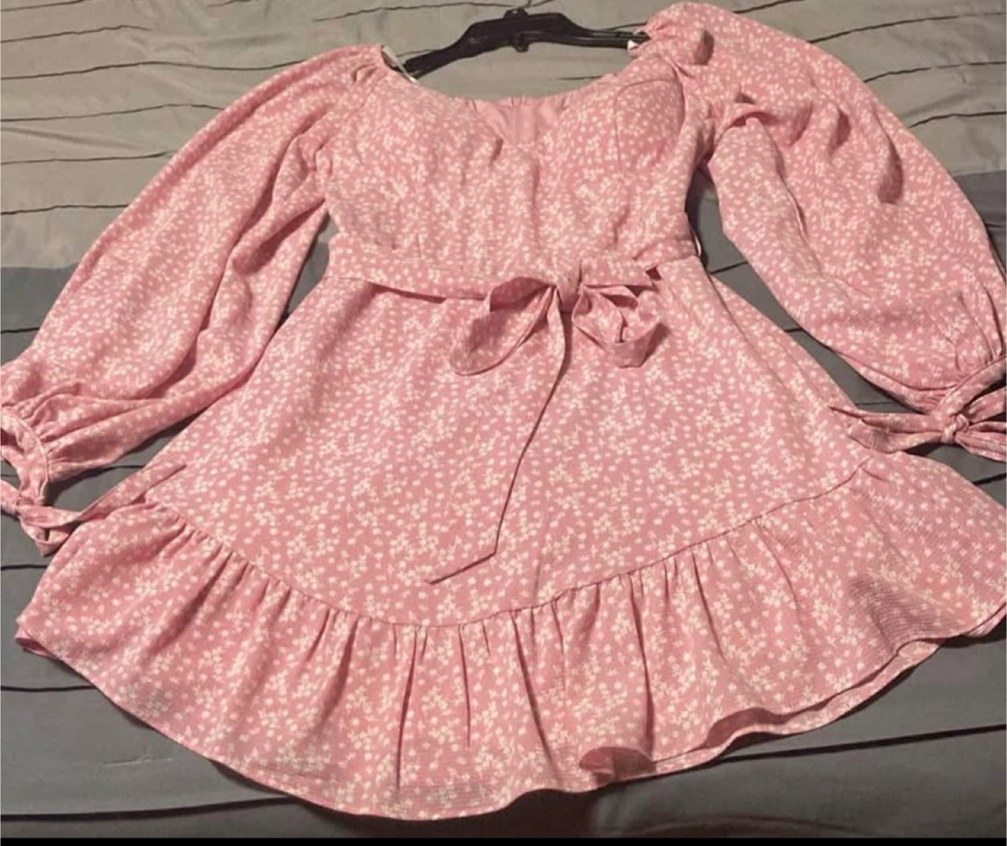 Pink floral puff sleeve mini dress for Juniors  with tie waist