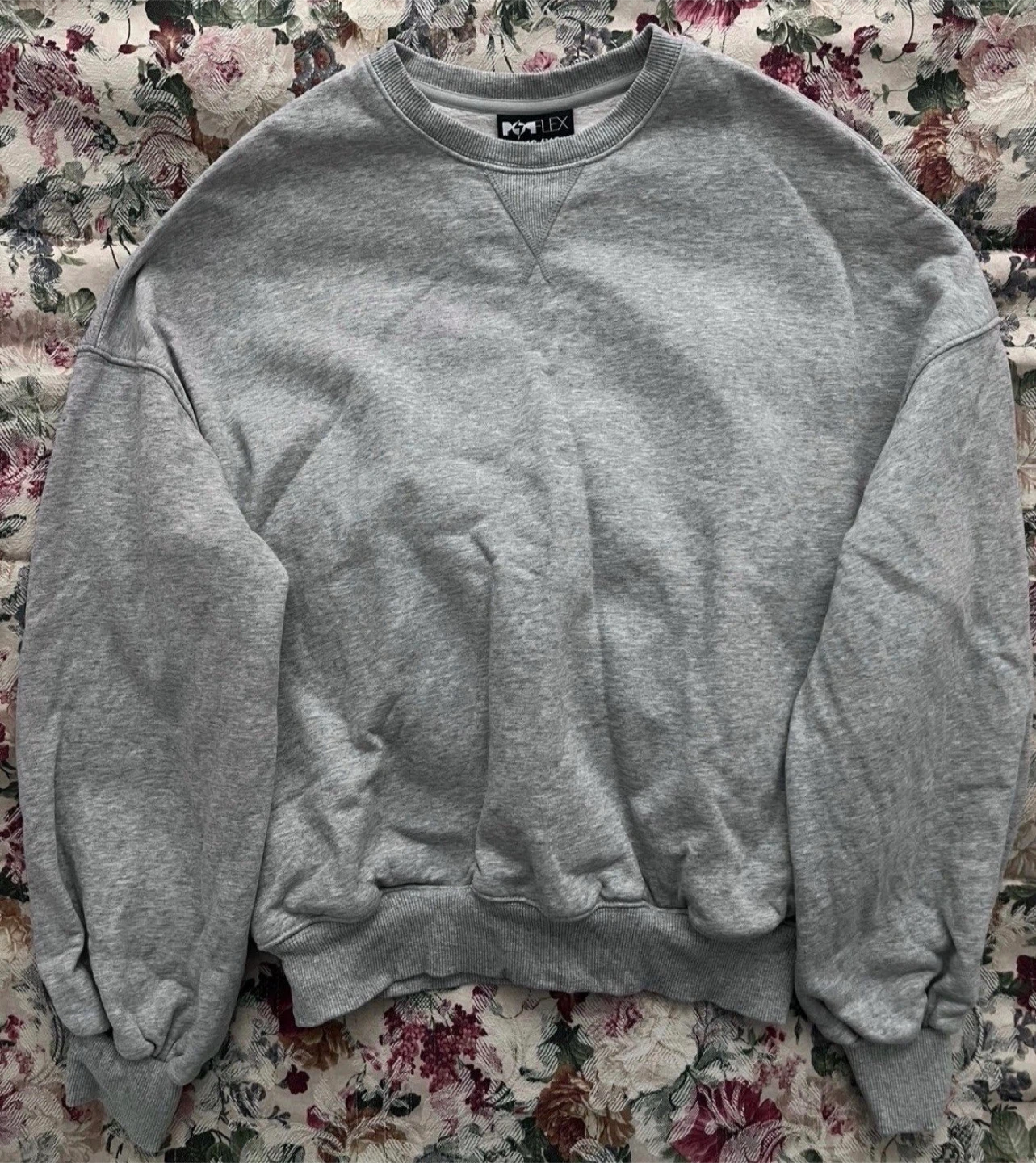 Grey Crewneck Sweatshirt 🏆