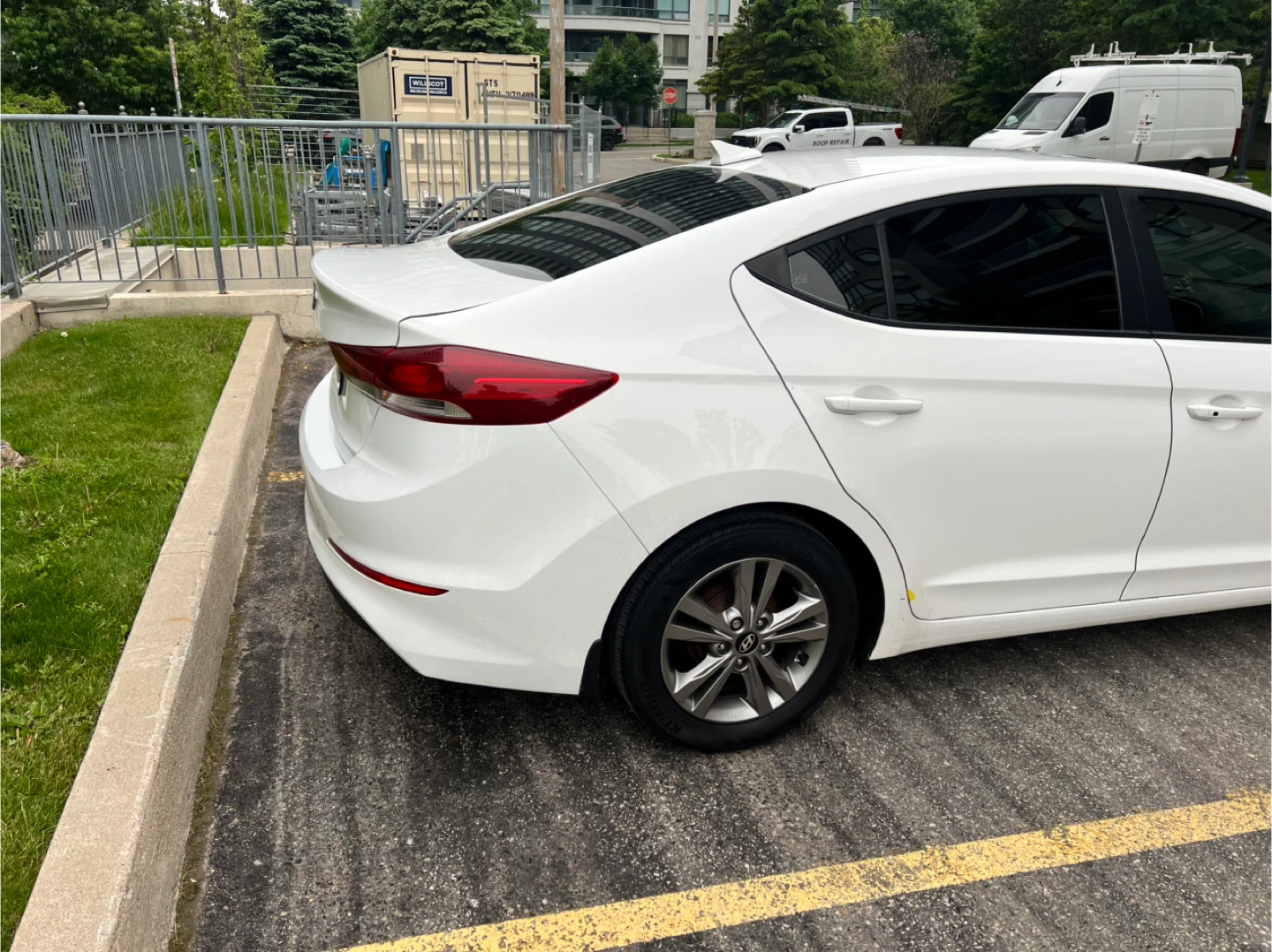 2018 Hyundai Elantra SEL – New Engine | Safety Available - photo 5
