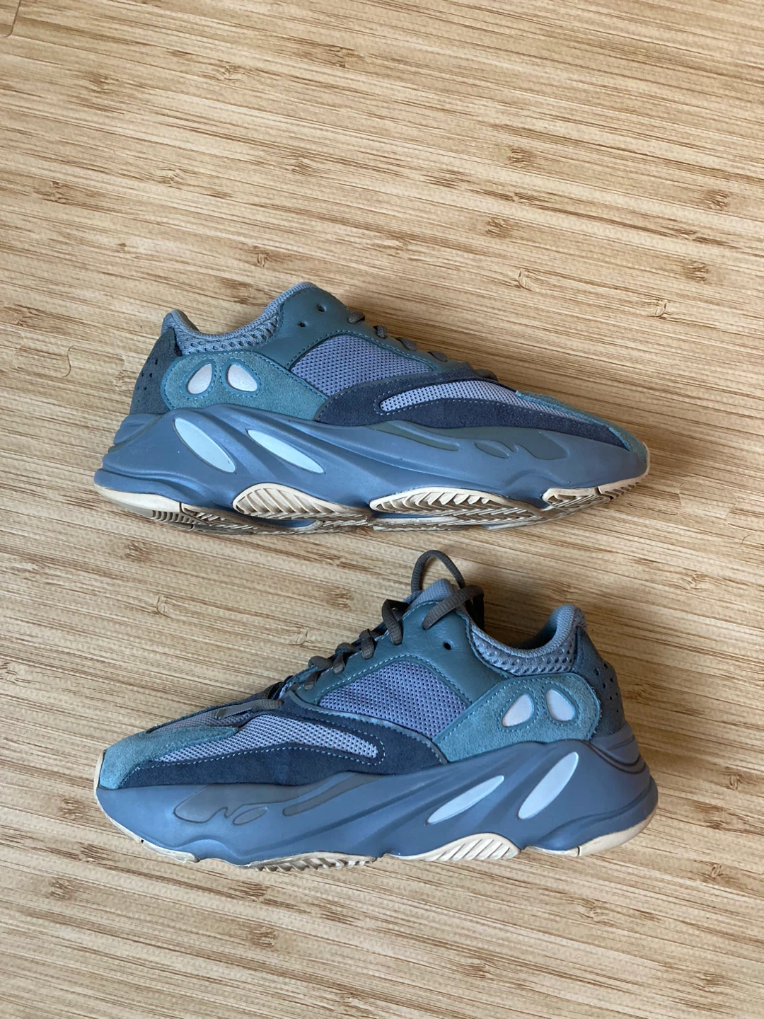 adidas Yeezy Boost 700 Teal Blue - photo 2