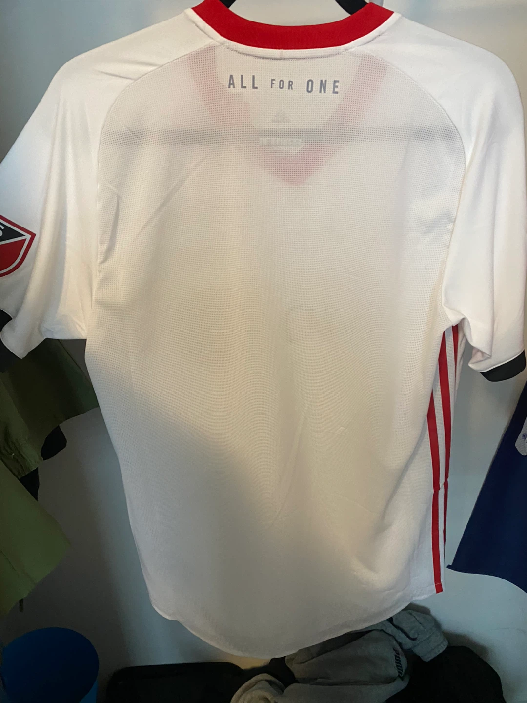 Adidas Toronto FC 2019 MLS Soccer Jersey - Size Medium - photo 2