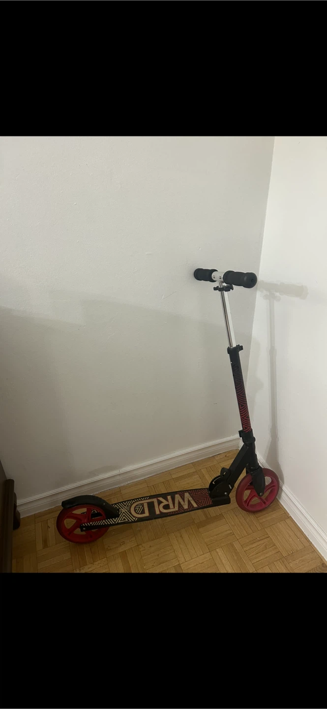 WRLD Kids Scooter