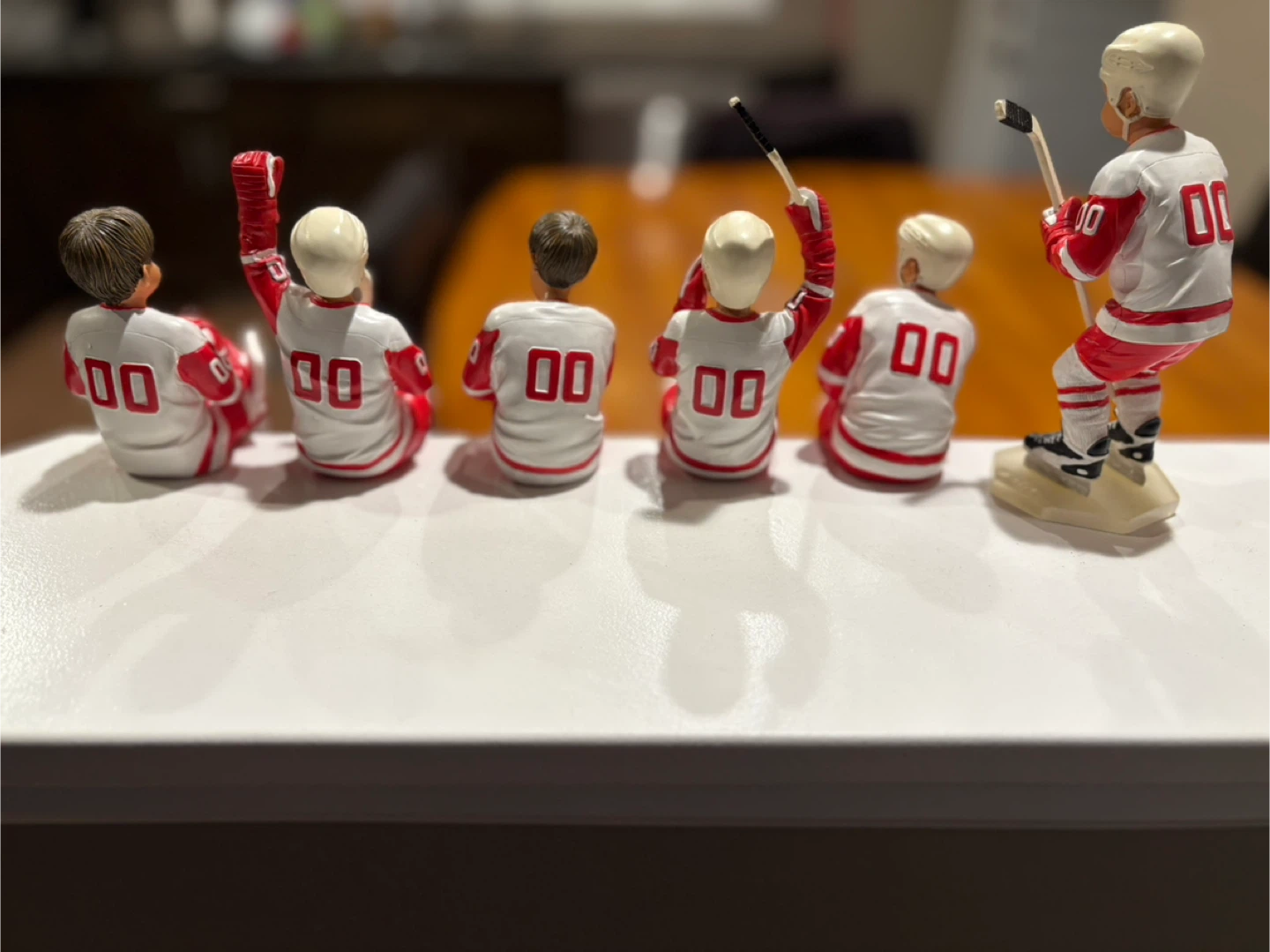 Detroit Red Wings Hockey Player Figurines (Set of 6) - photo 2