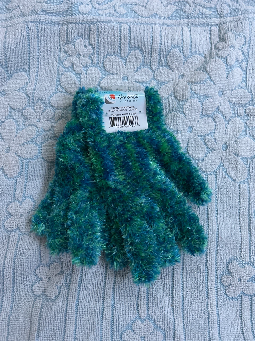 Graviti Fuzzy Gloves 🏆