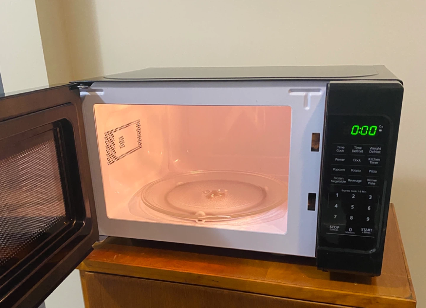 Master Chef Microwave 0.7 cu ft (Black) – Works Great - photo 2