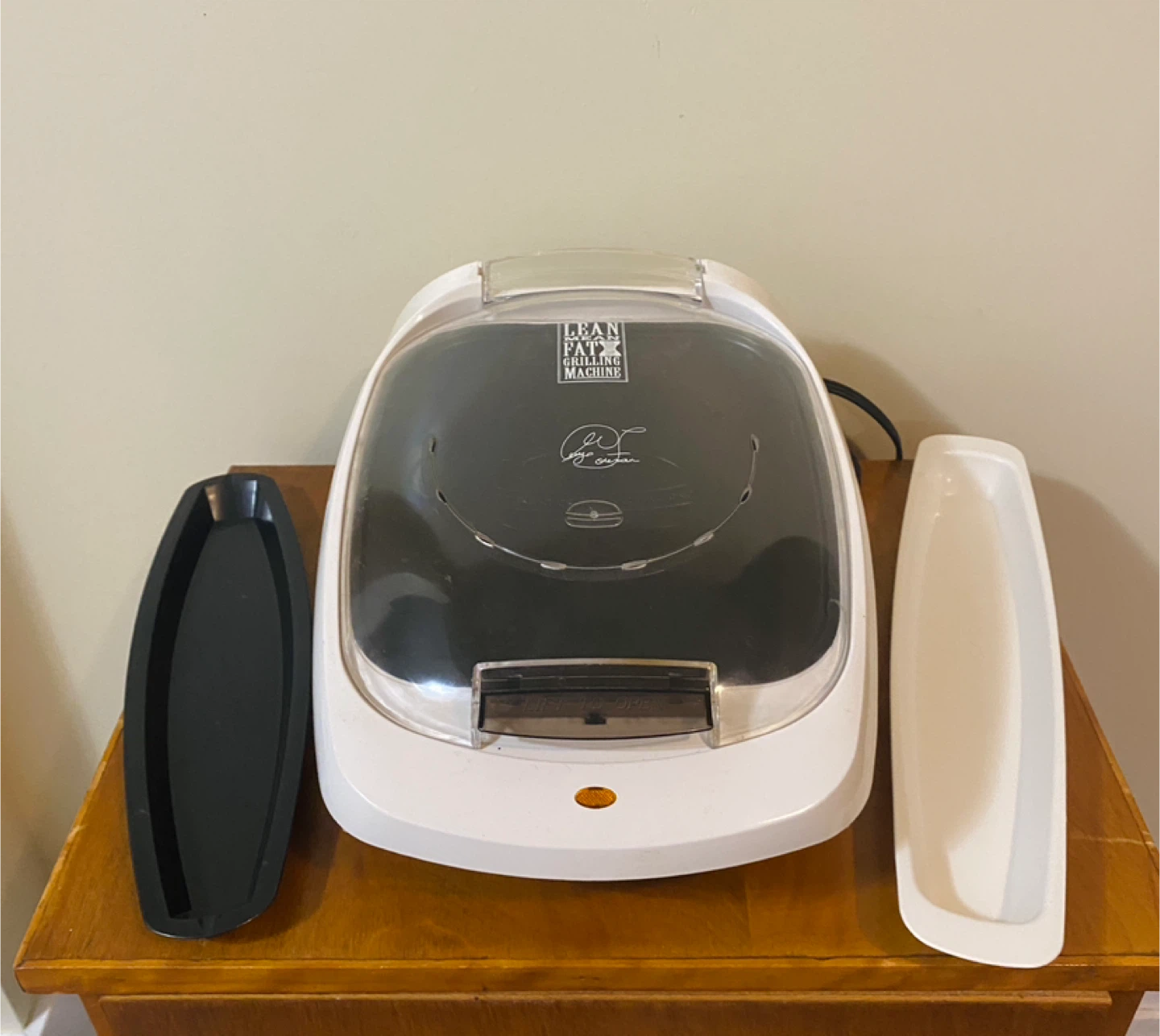 George Foreman Grill w/ Drip Trays – Works Well