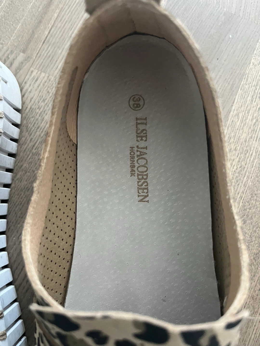 Ilse Jacobsen Hornbæk Leopard Print Slip-On Shoes Size 38 - photo 4