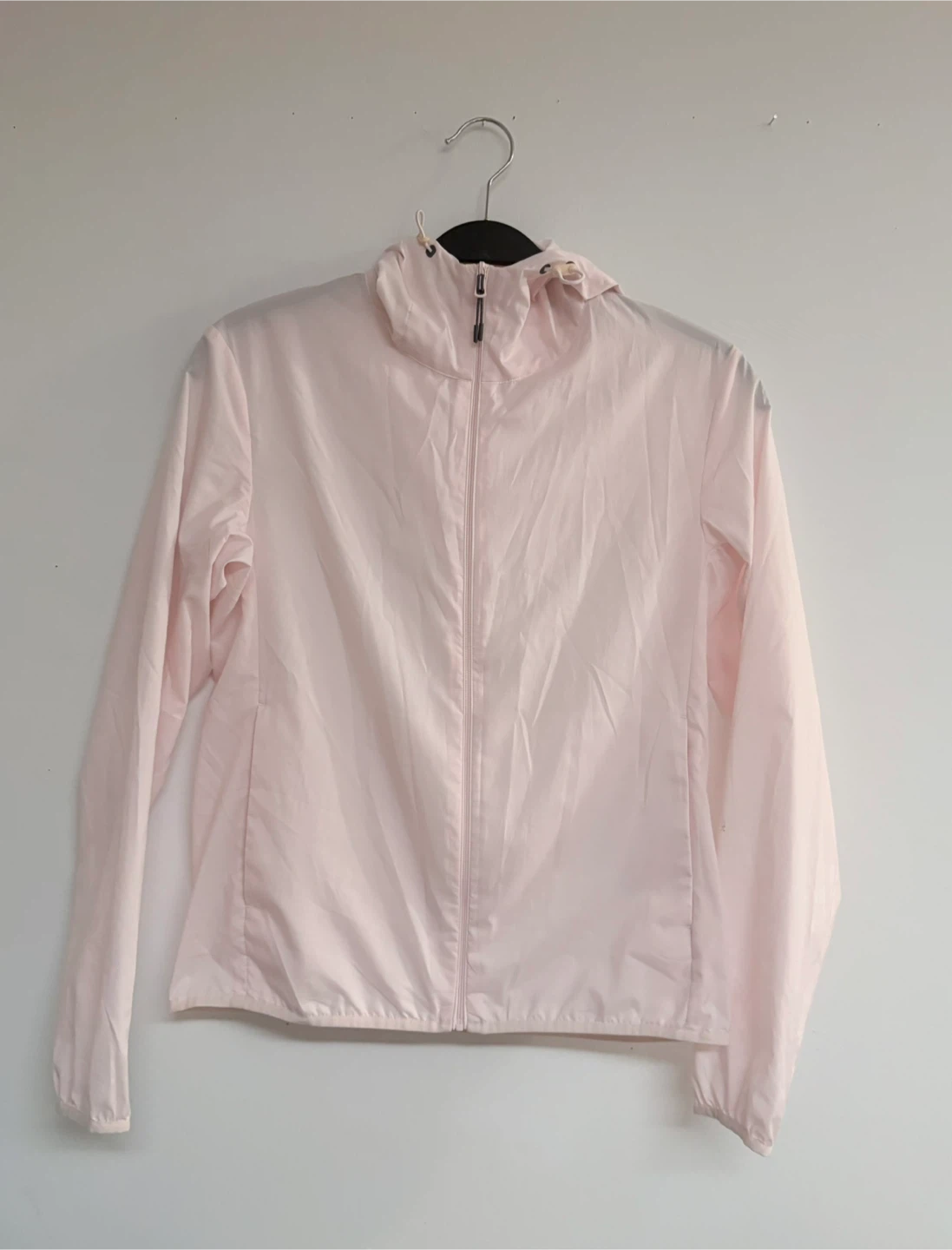 UNIQLO Hooded Lightweight Jacket - Size XS 🏆