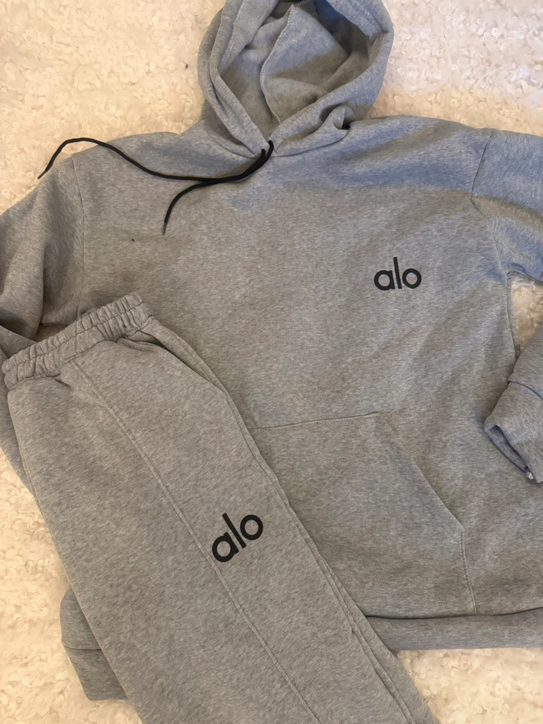 Alo Yoga Grey Sweatpants Hoodie Set - photo 2