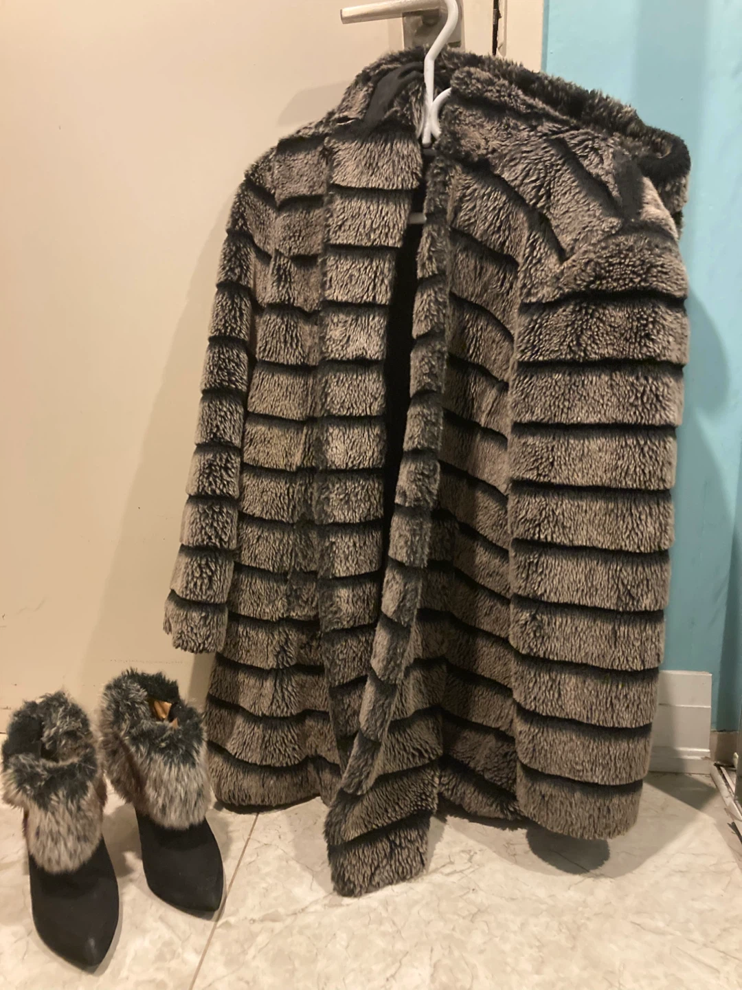Black fur coat and shoes combo 🏆🔥