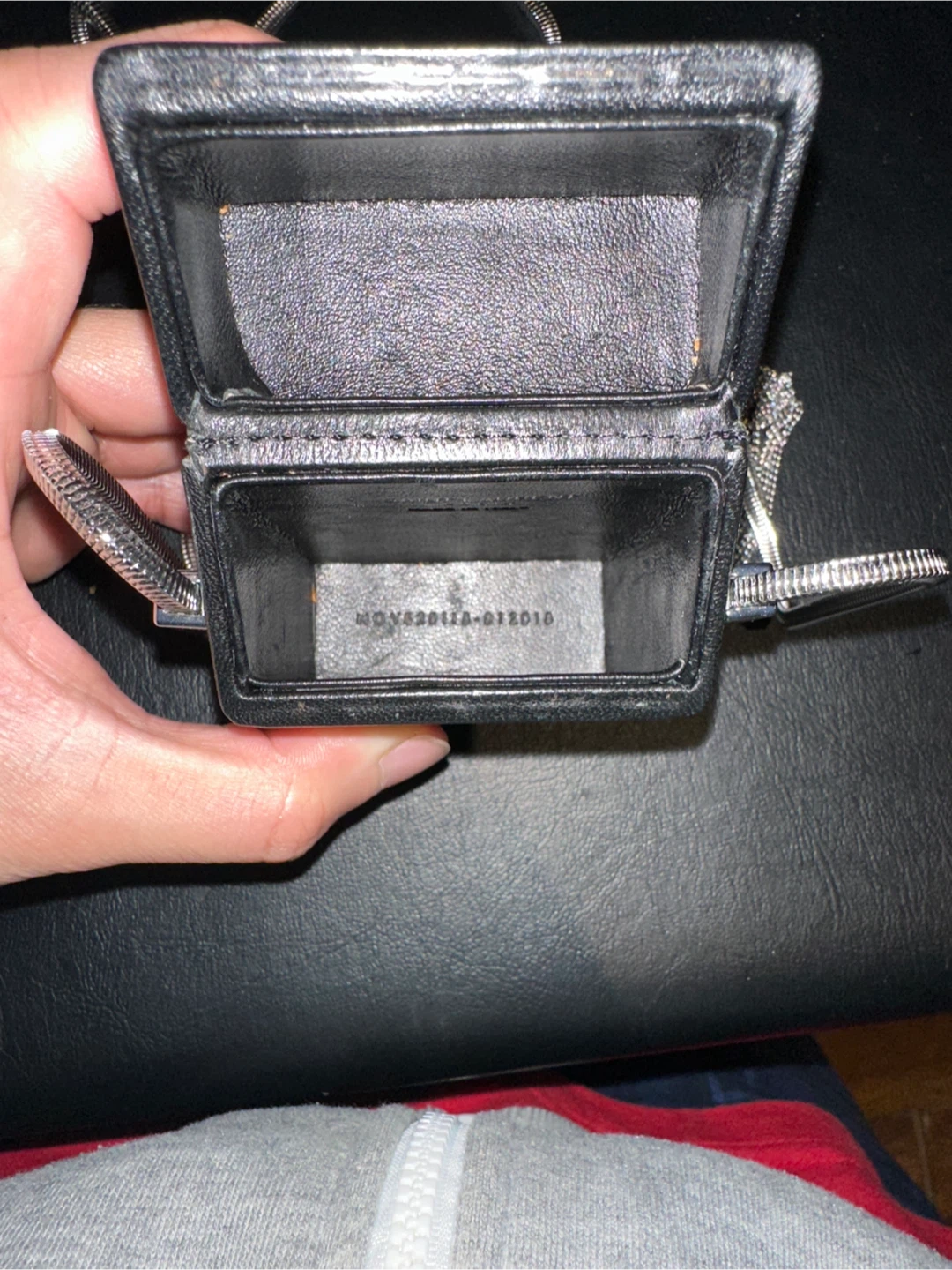 Saint Laurent Black Leather Pouch with Silver Chain - photo 2