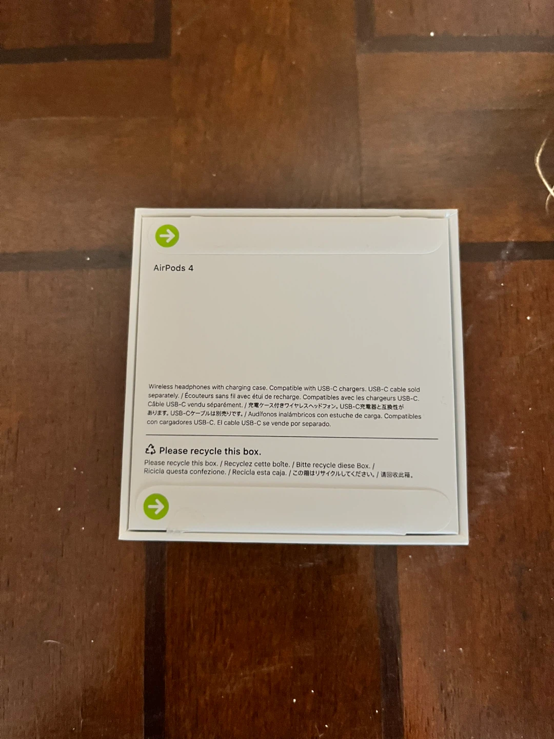 Brand new AirPods 4 - photo 2