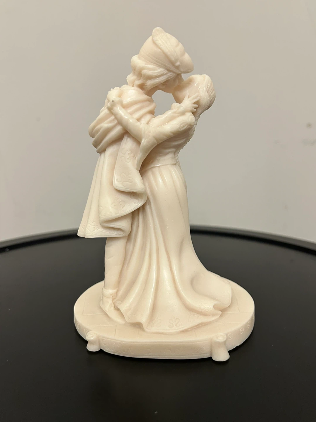 🏆Vintage Italian Alabaster Resin Romeo & Juliet Sculpture - photo 3