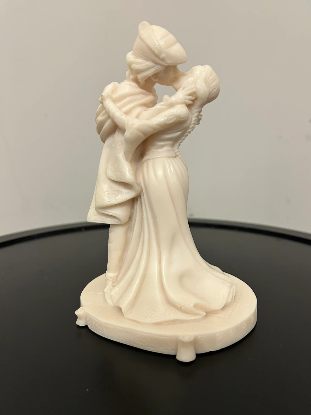 🏆Vintage Italian Alabaster Resin Romeo & Juliet Sculpture - photo 2
