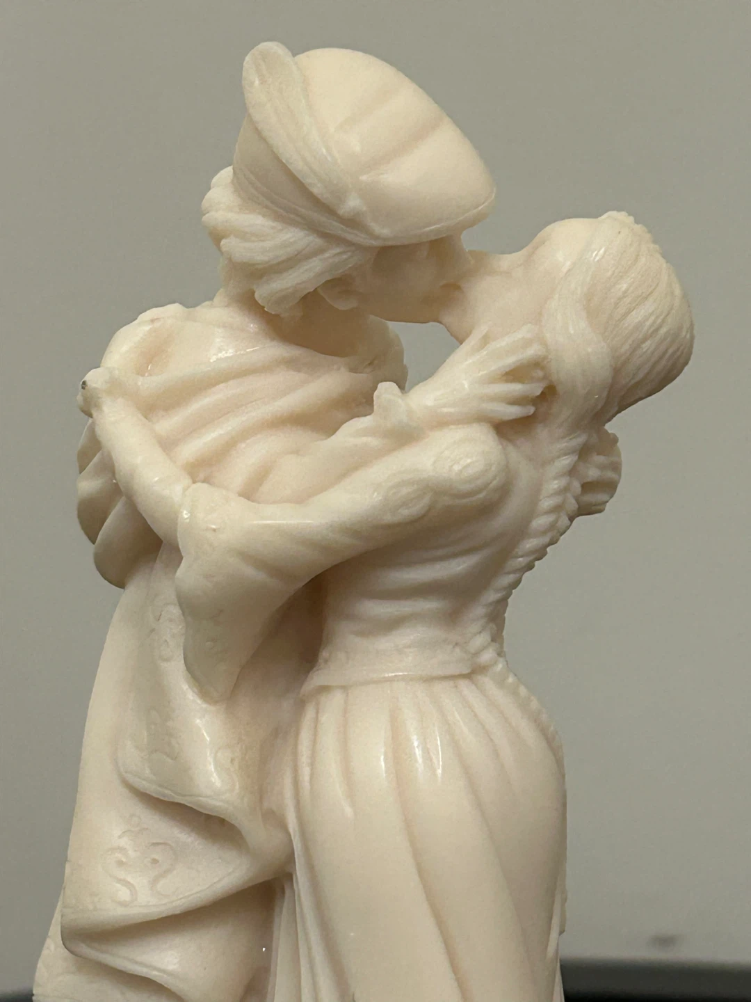 🏆Vintage Italian Alabaster Resin Romeo & Juliet Sculpture
