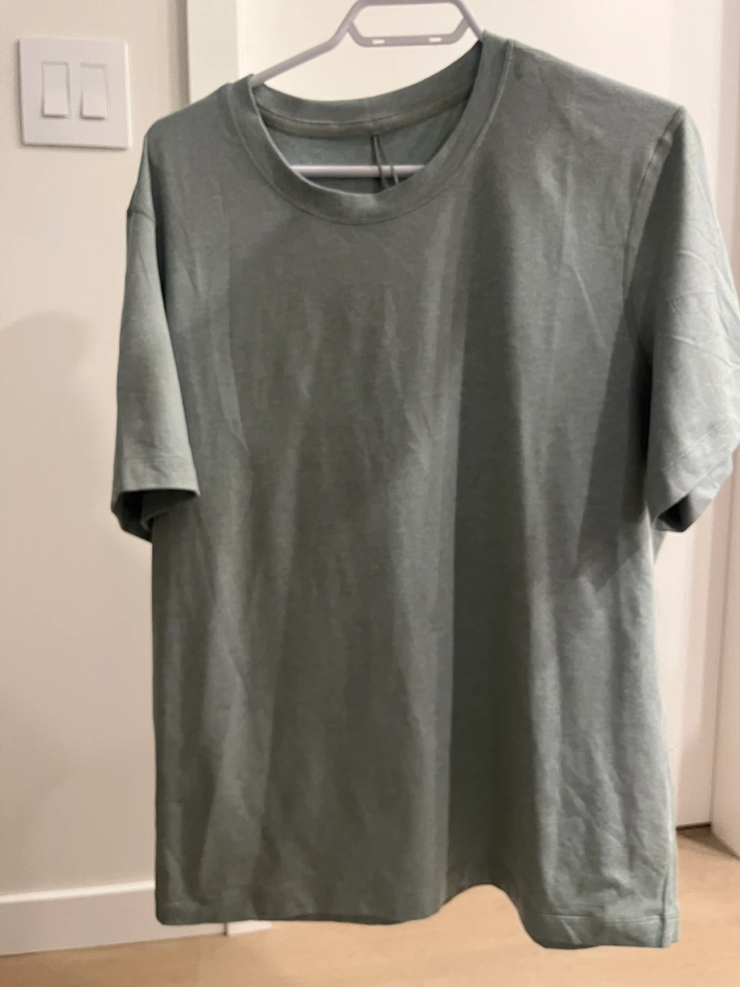 Lululemon T-Shirt - Size Large - photo 2