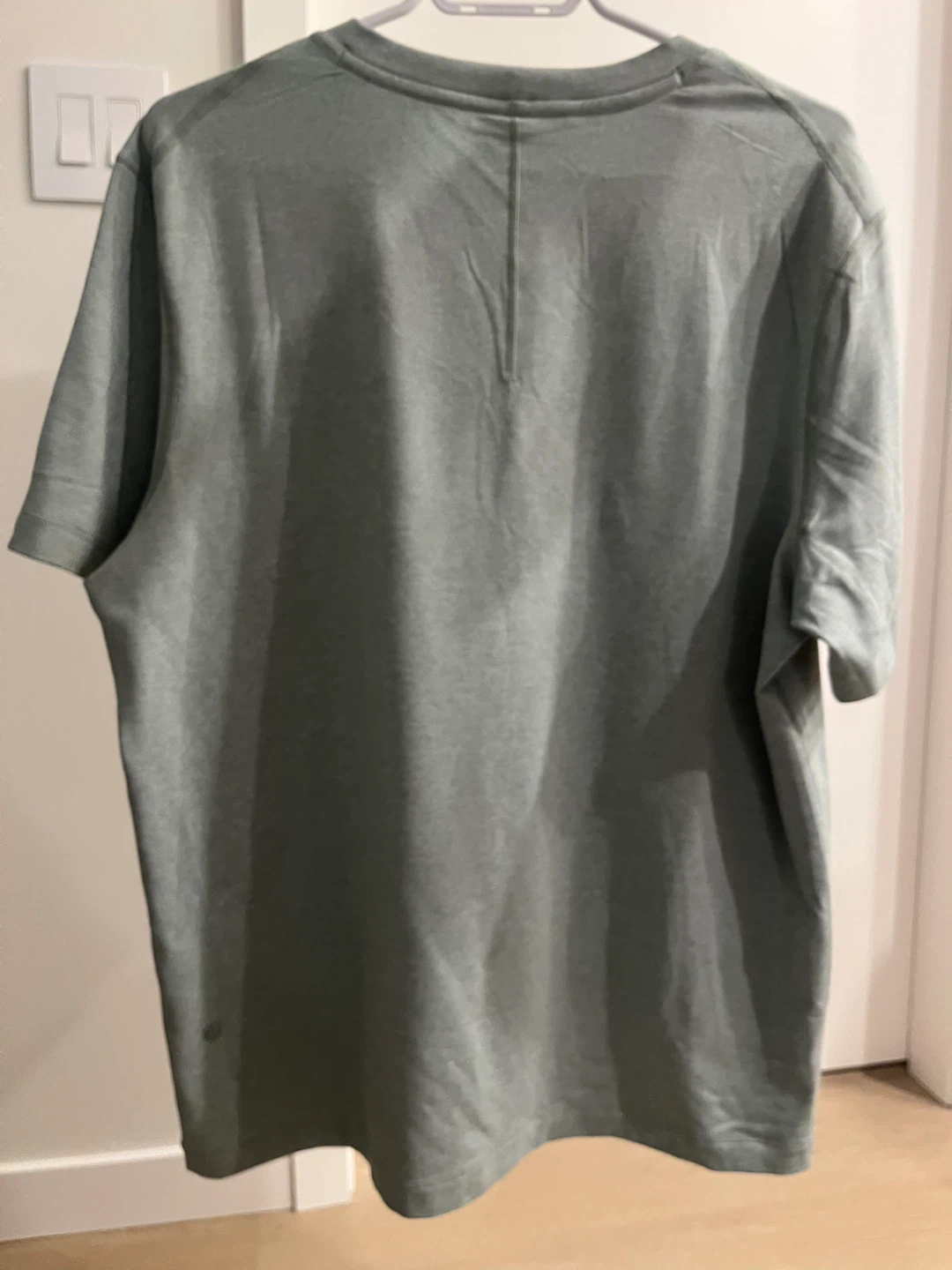 Lululemon T-Shirt - Size Large - photo 3