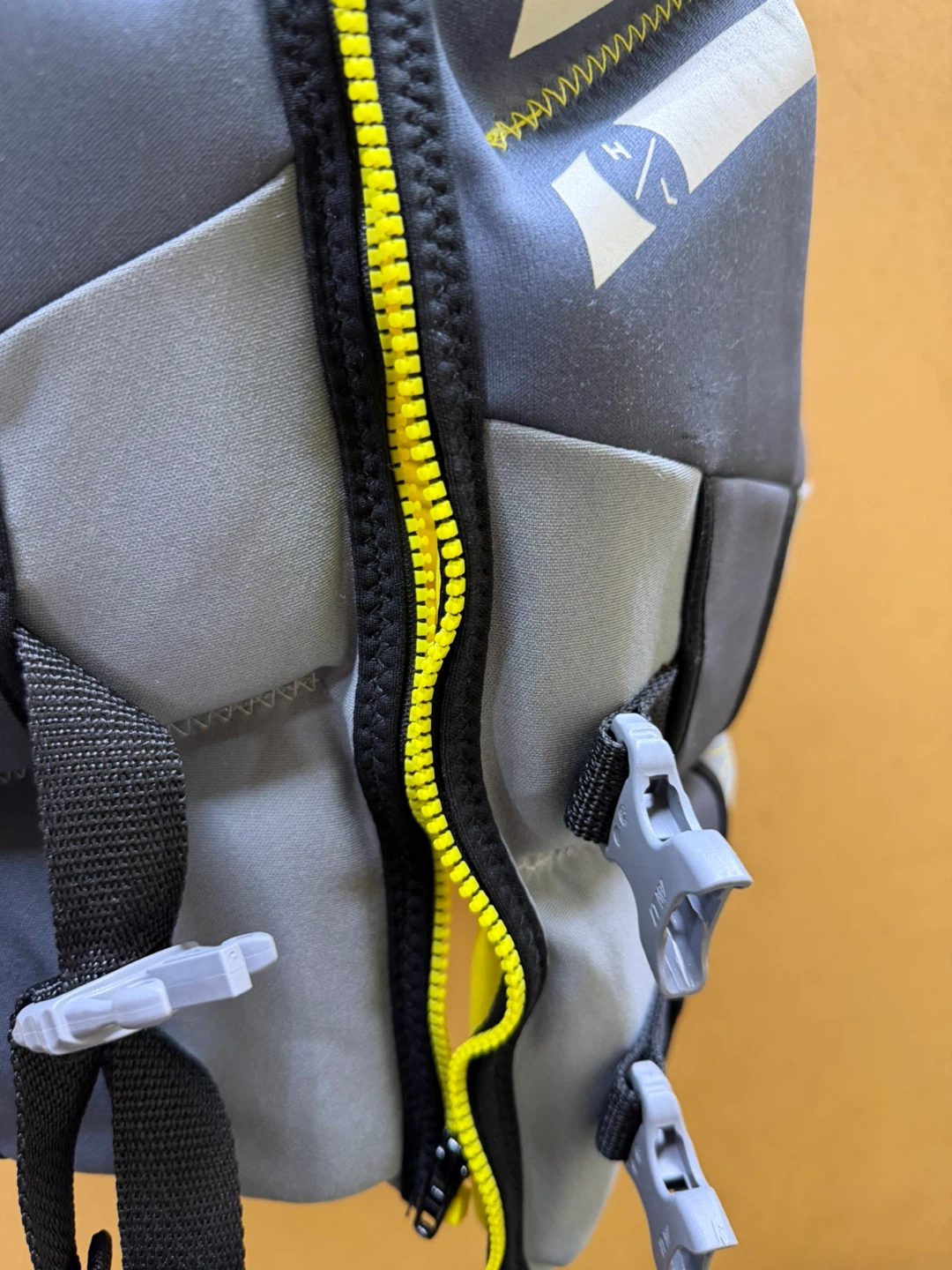 Hyperlite Wake Co. Youth Life Vest - photo 2