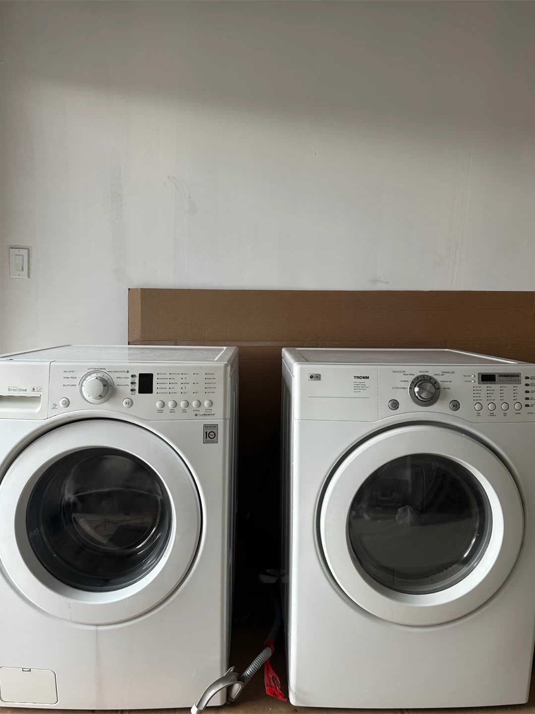 LG Washer and Dryer + Pedastalls