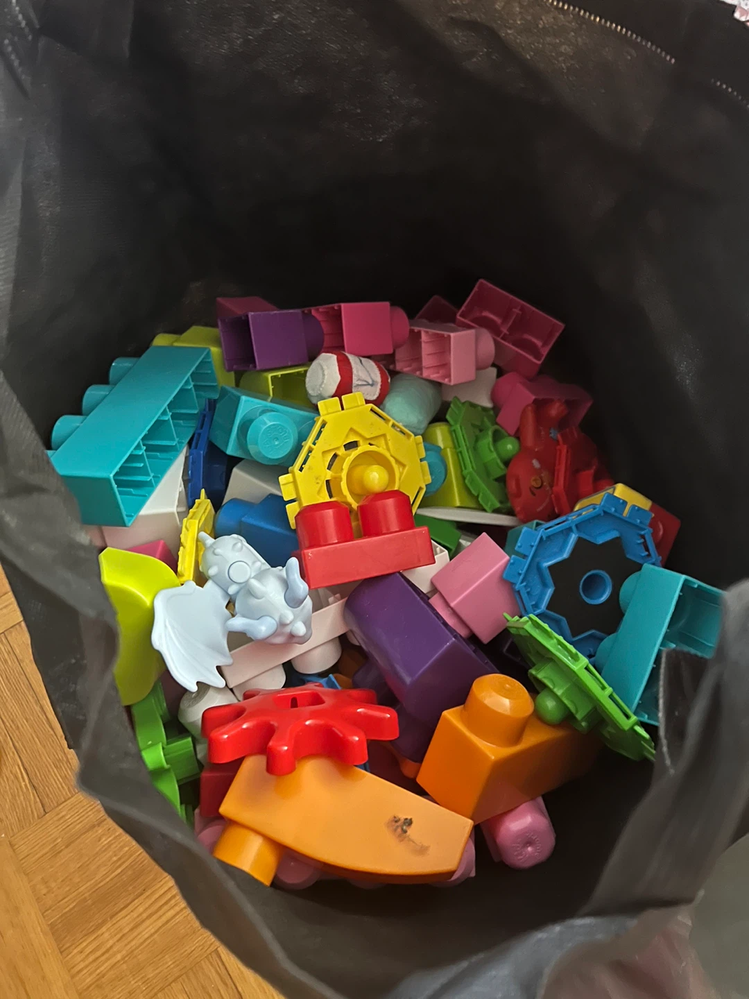 VTech Ultimate Alphabet Activity Cube and Assorted Kids Toys - photo 3