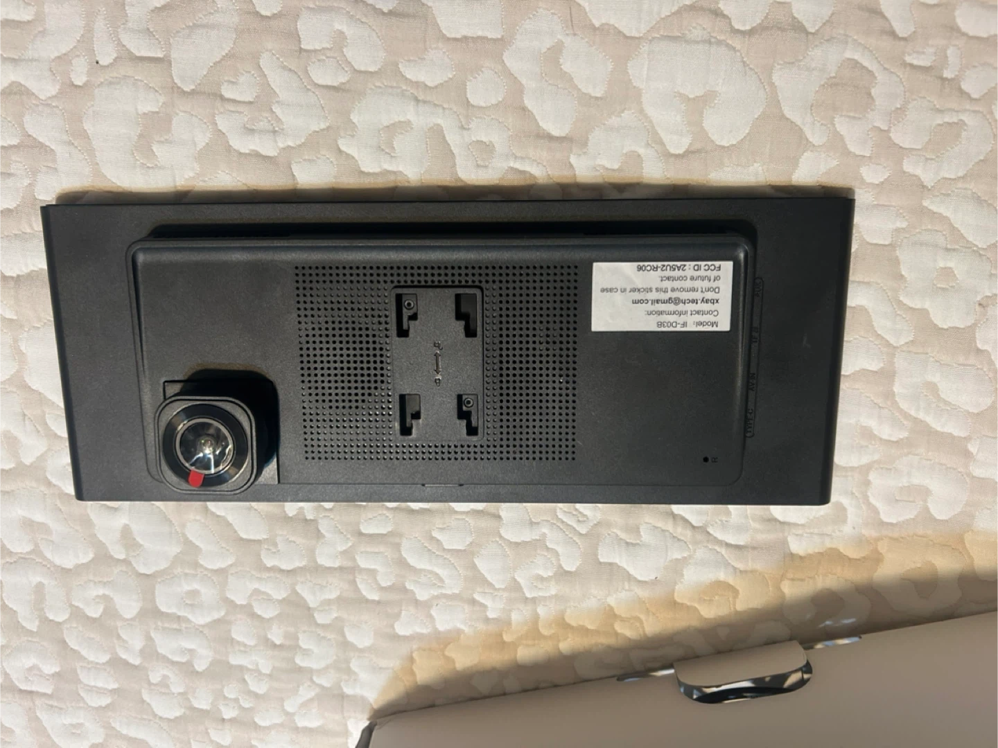 XBAY Portable Car Screen with DVR - photo 3