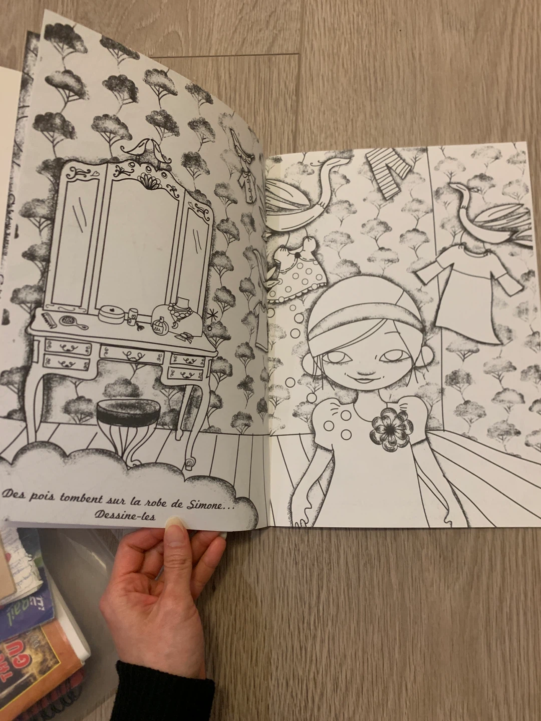 French Colouring Book — Les Mignonnes à Colorier - photo 2