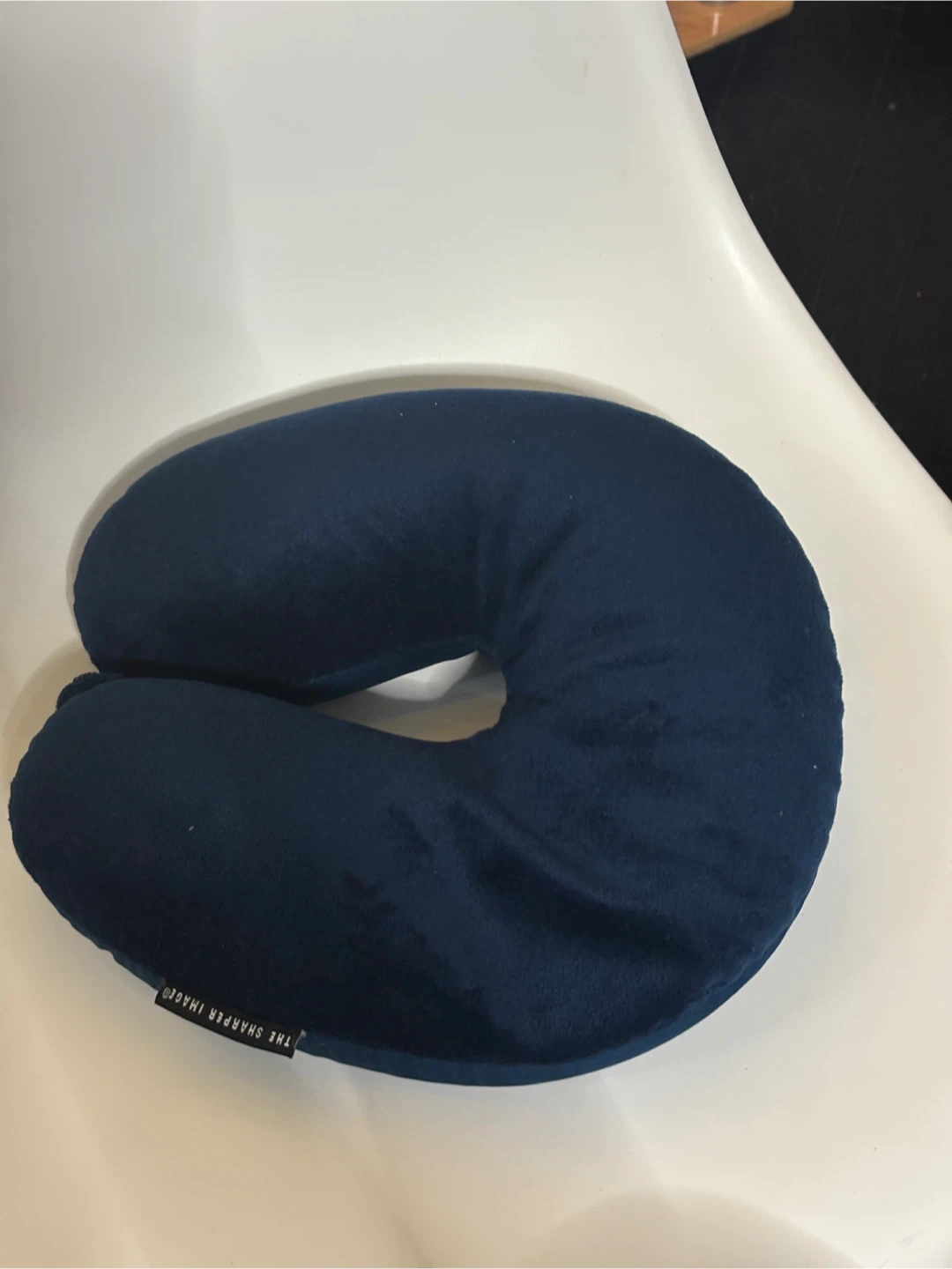 The Sharper Image Neck Pillow 🏆 - photo 2