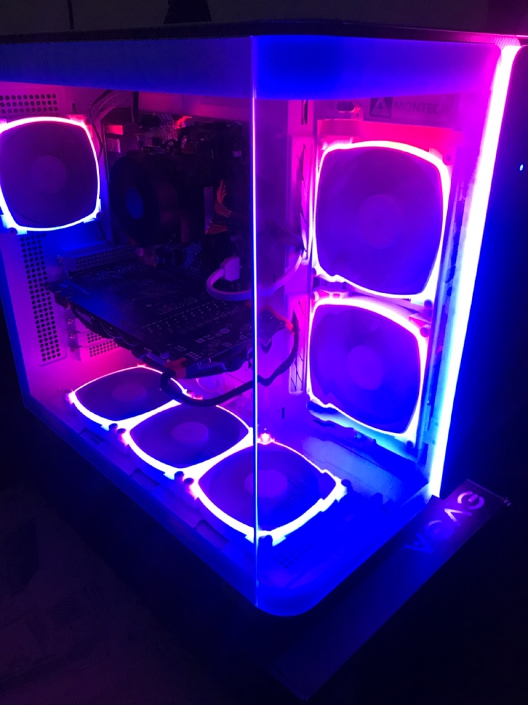 Complete  Gaming  computer &  tv/ monitor - photo 2