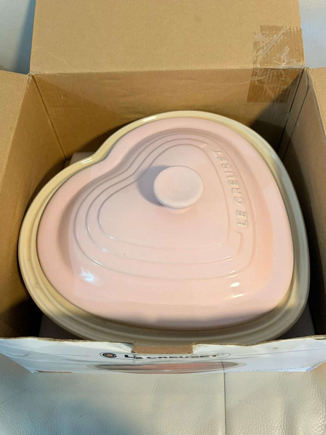 Le Creuset stoneware deep heart dish with lid - photo 2