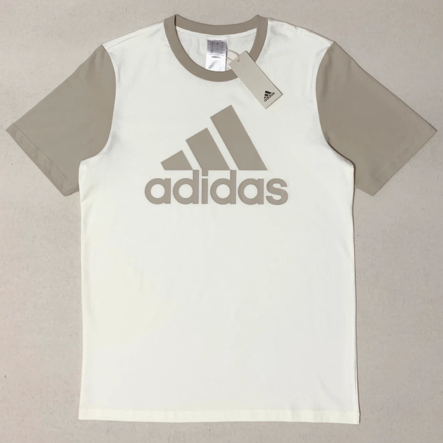 Adidas Mens T-Shirt Short Sleeve Big Logo Graphic Tee NEW